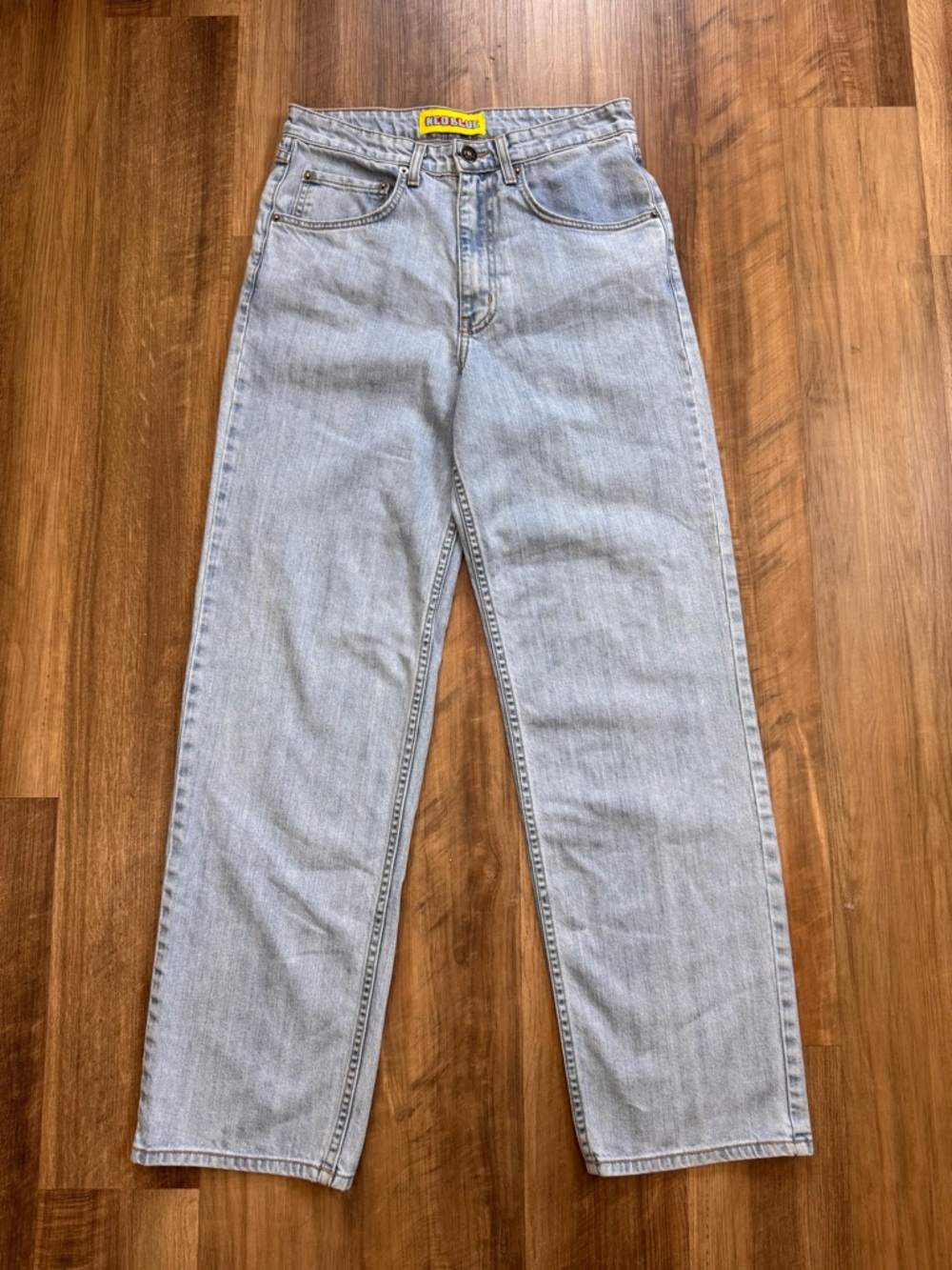 NEO BLUE Light Wash Women’s High-Rise Skater Straight Leg Jeans, size 28